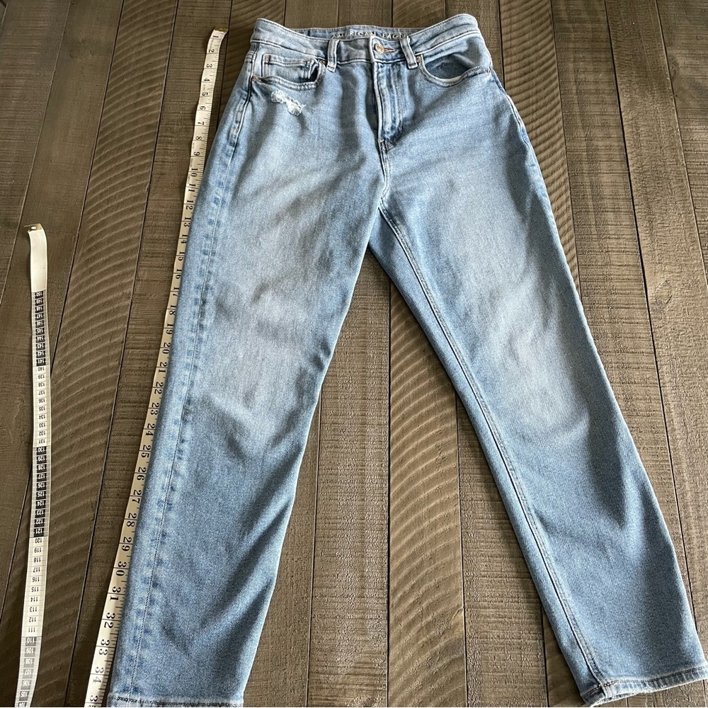 American Eagle Light Wash Mom Jeans